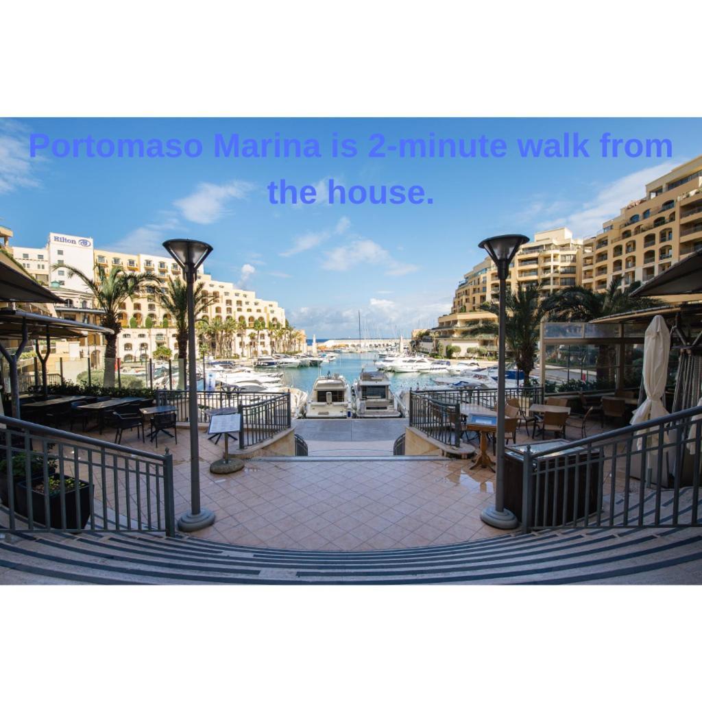 Paceville Sea View Penthouse With Jacuzzi! Saint Julian's Bagian luar foto